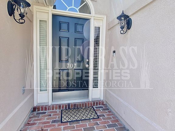 2nd image of 707 Thornbrooke Ct