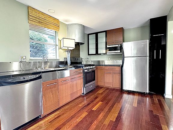 2nd image of 8328 Seward Park Ave S
