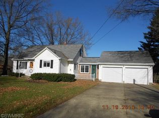 500 Sherwood Rd, Bellevue, MI 49021