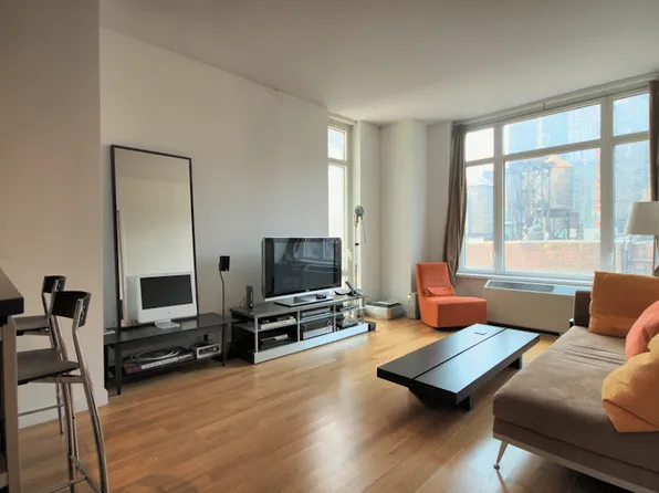 325 Fifth Avenue 19E image 1 of 10