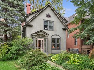 933 Maple Ave, Evanston, IL 60202