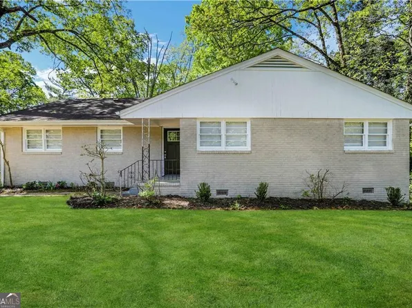 2896 Hogan Rd, East Pt, GA 30344