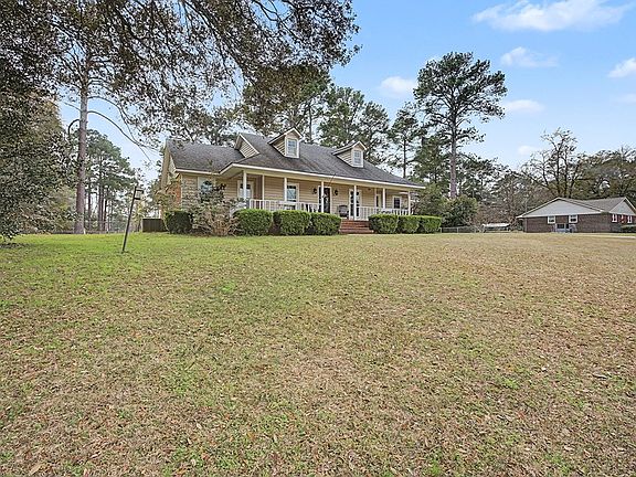 3rd image of 152 Southill Dr