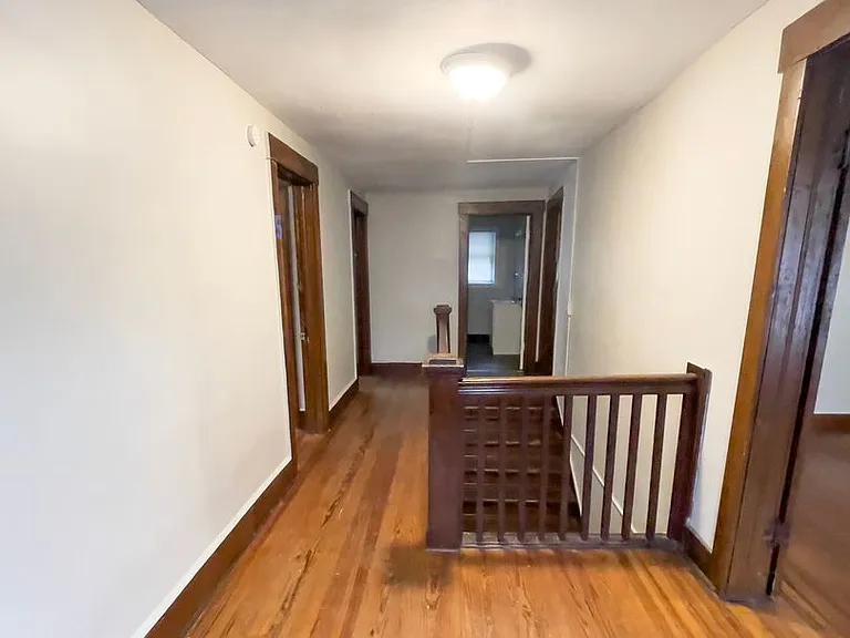 1405 W Jackson St — Photo 9