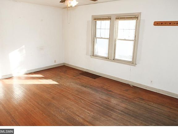 4th image of 515 8th Ave S