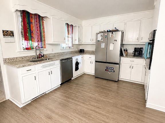 5th image of 146 Venning St