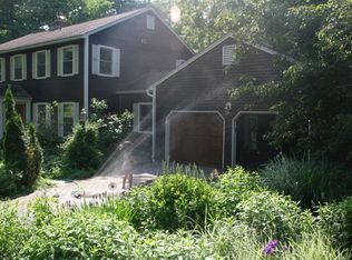 240 S Cove Rd, Burlington, VT 05401