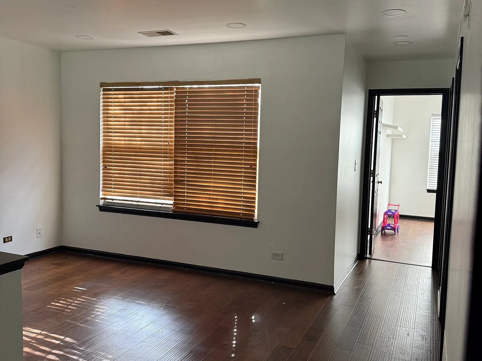 347 Hunterdon Ct — Photo 3