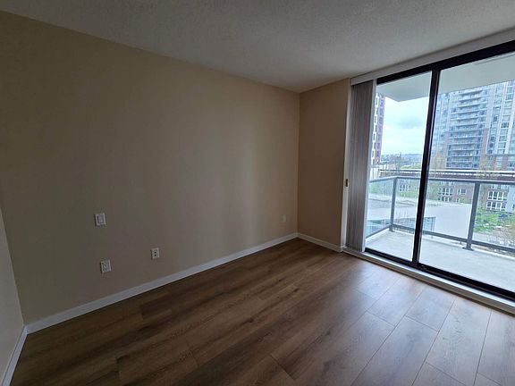 2nd image of 1185 The High St #703