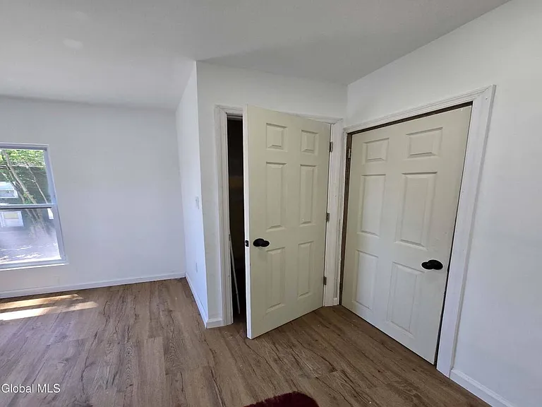 100 Division St #4 — Photo 17