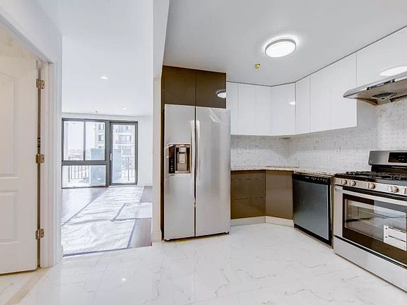 2nd image of 4515 82nd St #E5d