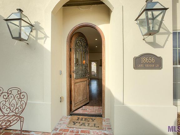 2nd image of 18656 Lake Harbor Ln