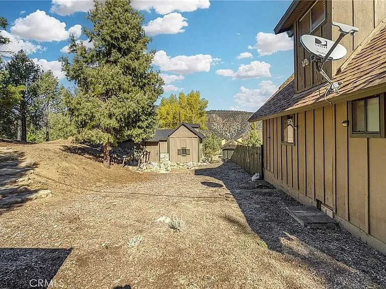1809 Pioneer Way — Photo 32