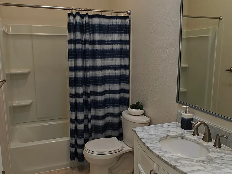 4522 Kennedy Rd NE — Photo 11