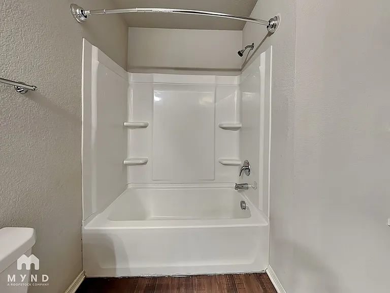 940 Pinehurst Loop — Photo 9