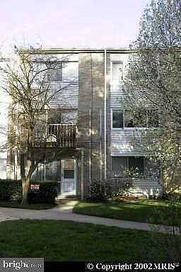 1 bed, 1.0 bath, 754 sqft, $1,800 — Photo 2