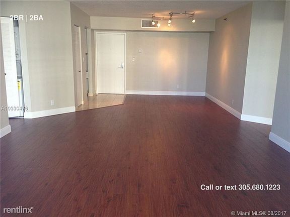 2nd image of 3600 Mystic Pointe Dr APT 817