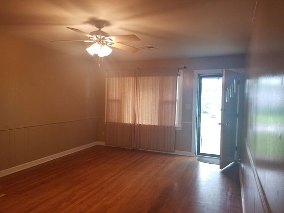 2nd image of 1008 S Stanley St