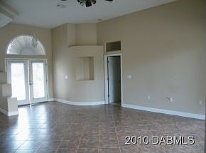 3rd image of 1636 Roosevelt Blvd