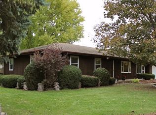 9 W Highland Dr, Bristol, IL 60512