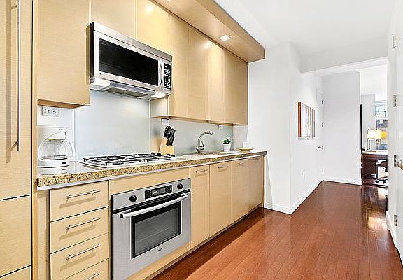 4th image of 1600 Broadway APT 16F