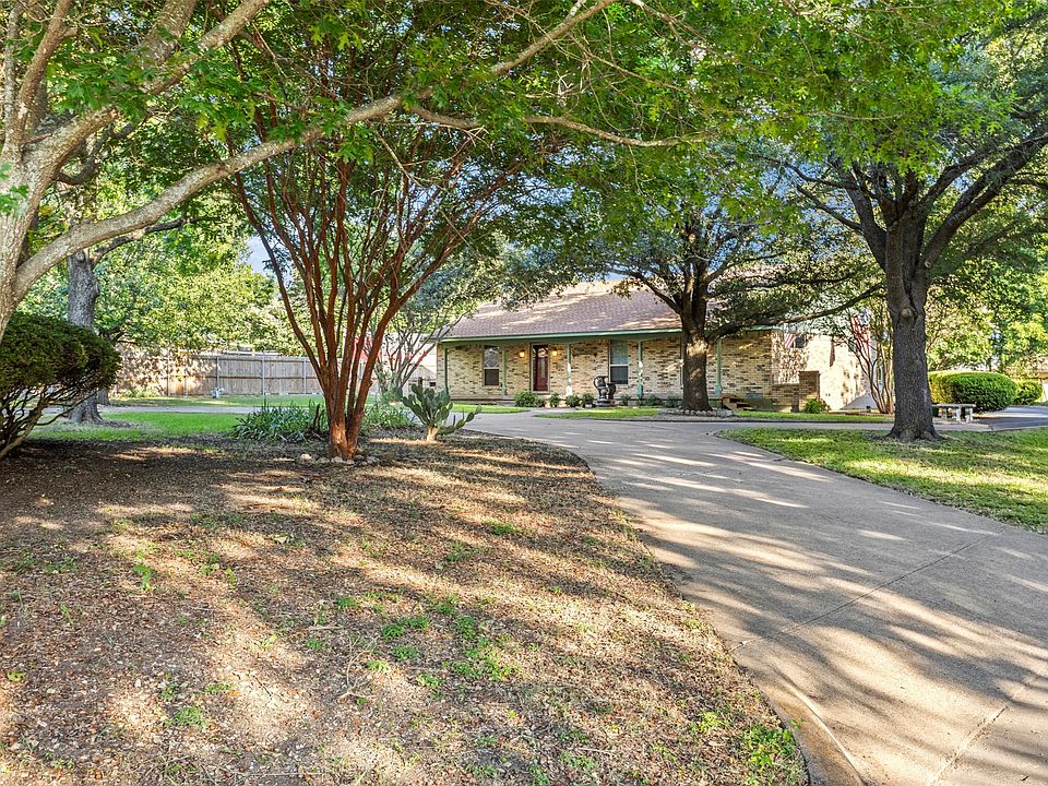 1st image of 110 Pecan Creek St