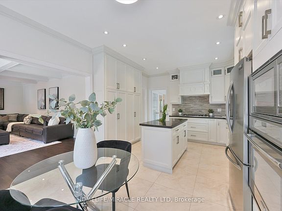 5th image of 2479 Rathlin Ct