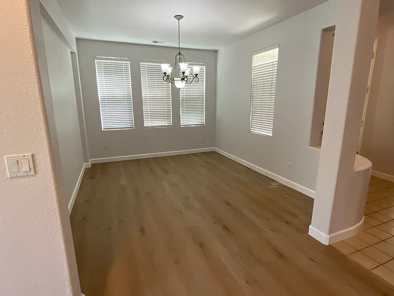 564 Presidio Pl — Photo 8