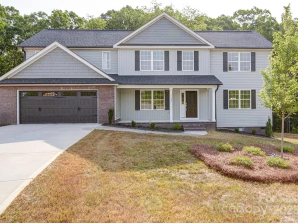 1133 Heather Oak Ln, Oakboro, NC 28129