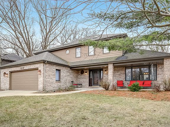 2nd image of 833 Kingston Ln