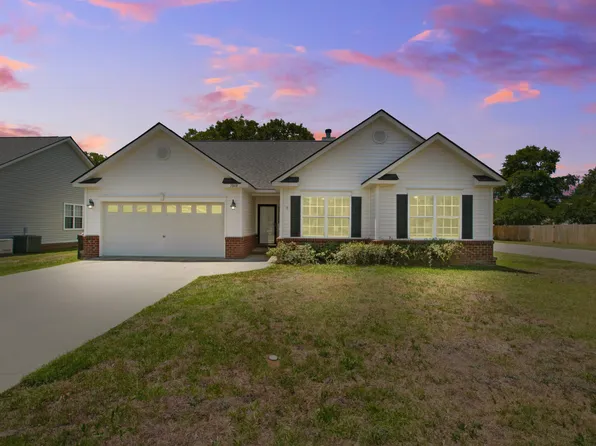 7868 High Maple Cir, North Charleston, SC 29418