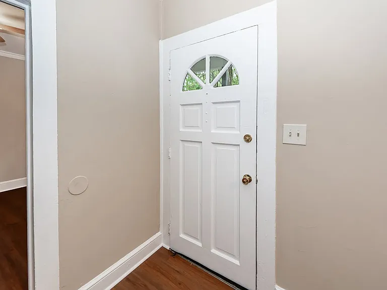1623 Juniper St — Photo 1