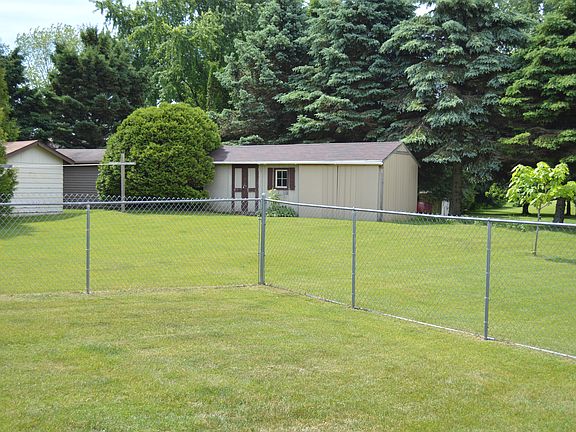 3rd image of W2115 Shamrock Dr