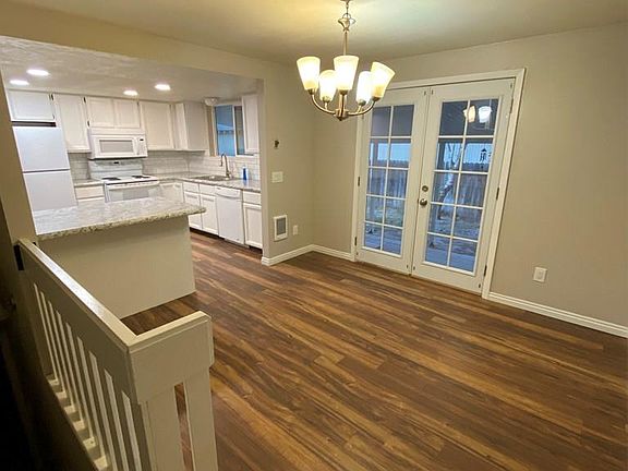 4th image of 341 Carol Ave