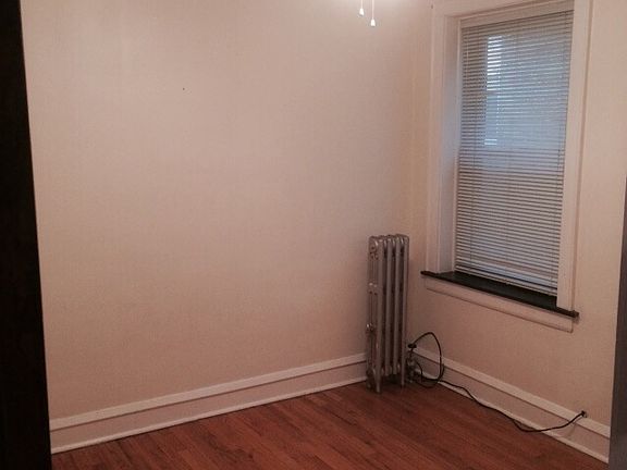 3rd image of 5535 N Campbell Ave #1