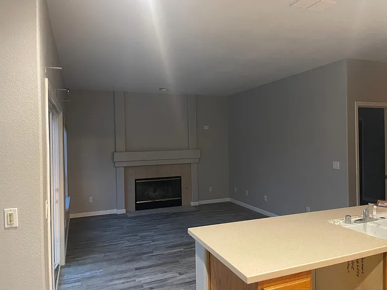 1437 Mayfield St — Photo 10