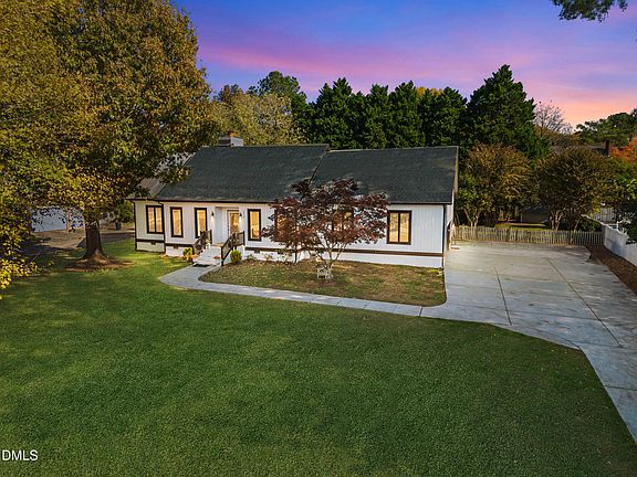2nd image of 2413 Buffaloe Rd