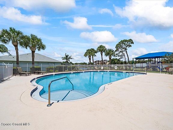 3rd image of 3350 Deer Lakes Dr