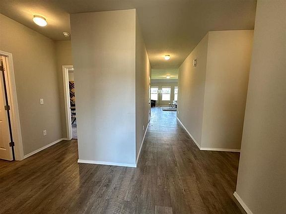 3rd image of 501 Kinder Wells Blvd