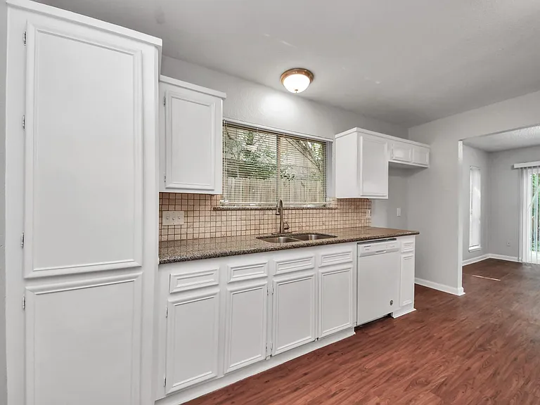 16714 Britford — Photo 13
