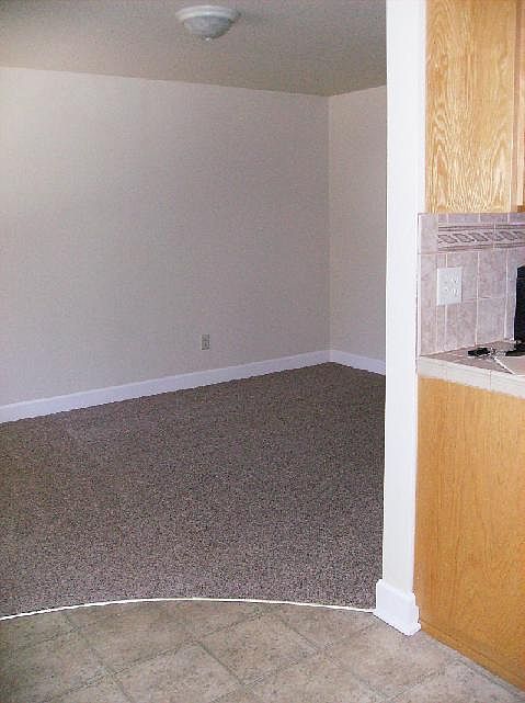 2nd image of 418 12th St APT 2