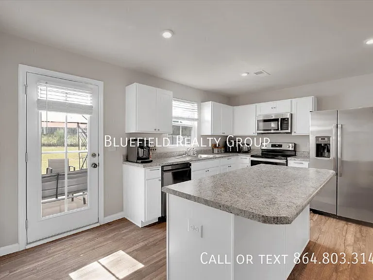 653 McCormick Ln — Photo 7