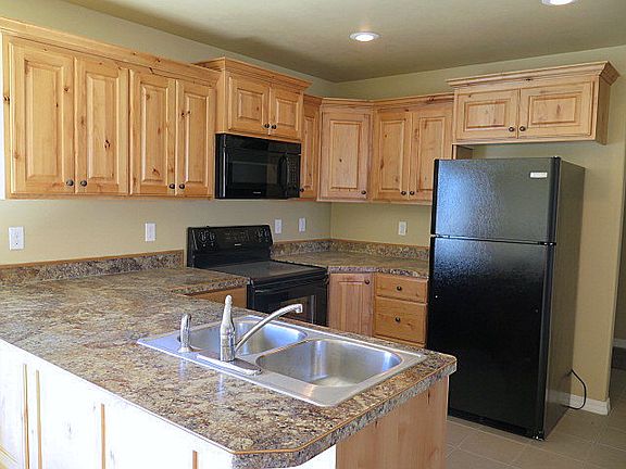 4th image of 2988 Janessa Ln