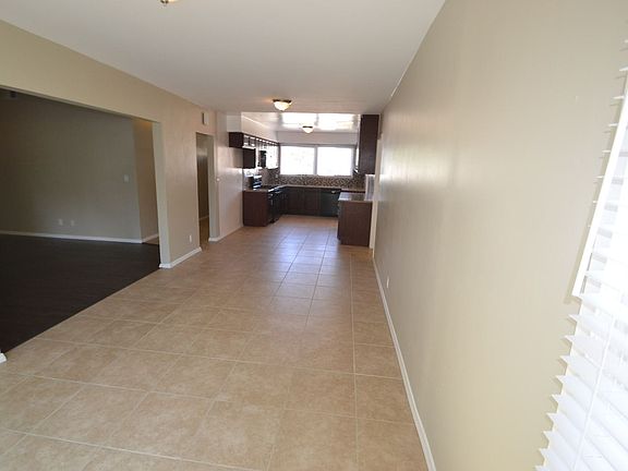 5th image of 8524 Saloma Ave