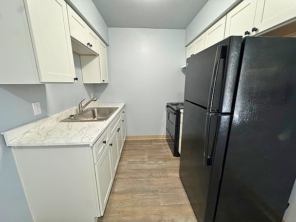 5th image of 1501 S Woodland Ave #B