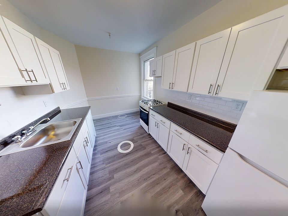 1st image of 1630 Commonwealth Ave #44