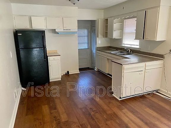 3655 Kahlert Avenue | Kitchen