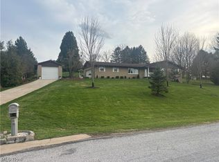 67755 W Almar Ln, Saint Clairsville, OH 43950