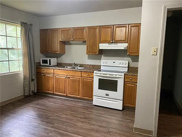 36326 Salmen St #B — Photo 7