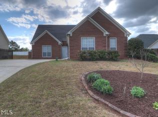 329 Jasmine Dr, Locust Grove, GA 30248